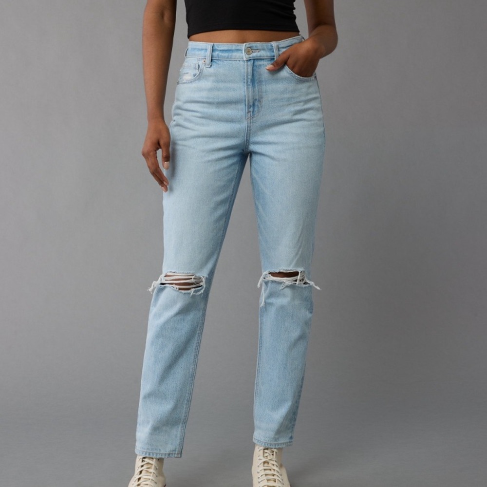 American Eagle Ripped Mom Jean